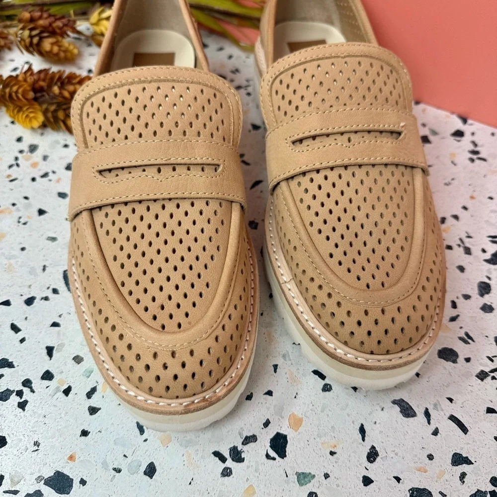 Dolce Vita Malila Tan Perforated Nubuck Lug Sole Penny Loafers Women’s 9.5